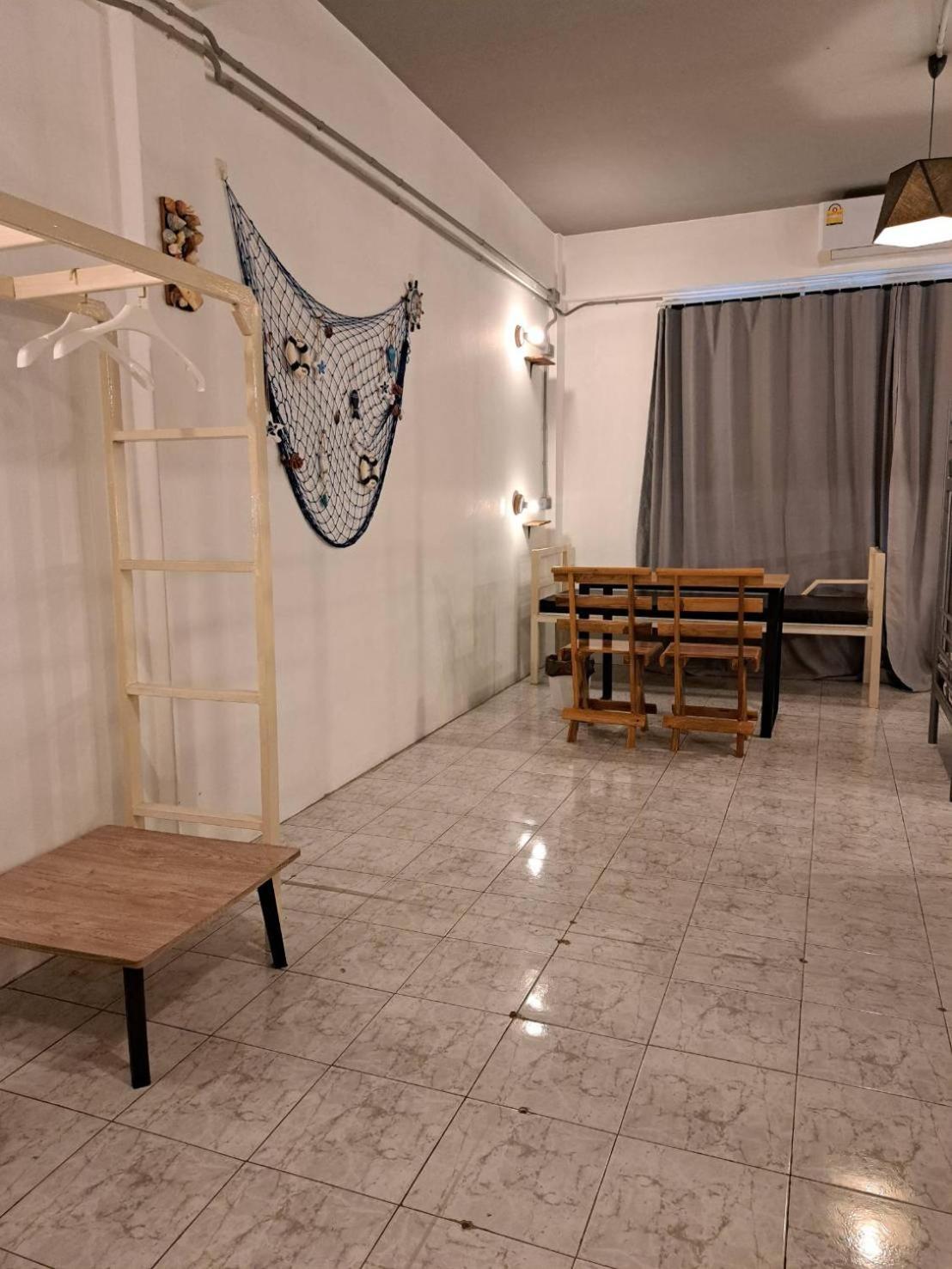 8 Sleeper Street Guesthouse Krabi Bagian luar foto