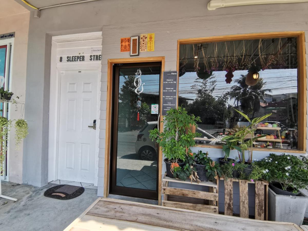 8 Sleeper Street Guesthouse Krabi Bagian luar foto