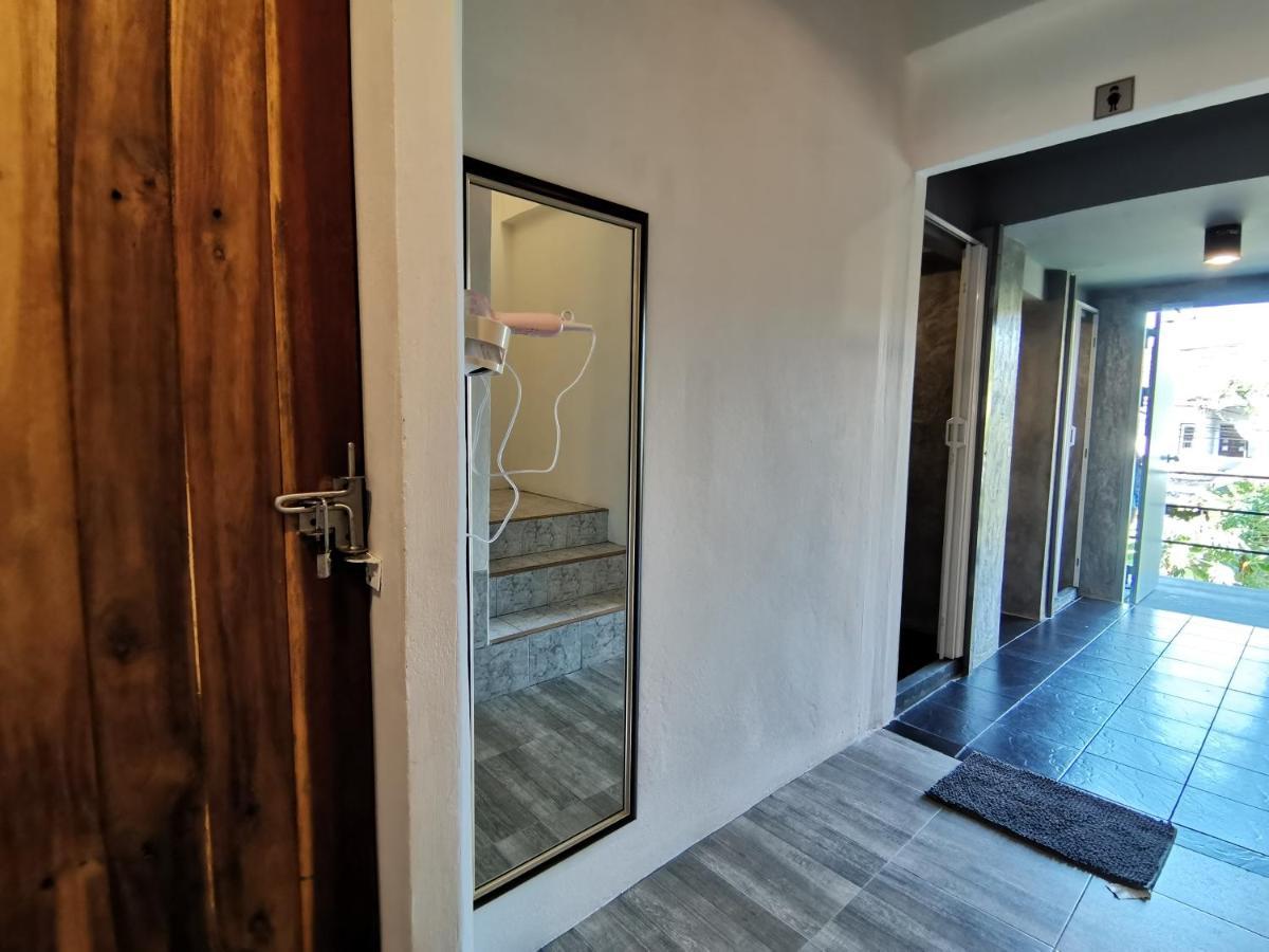 8 Sleeper Street Guesthouse Krabi Bagian luar foto