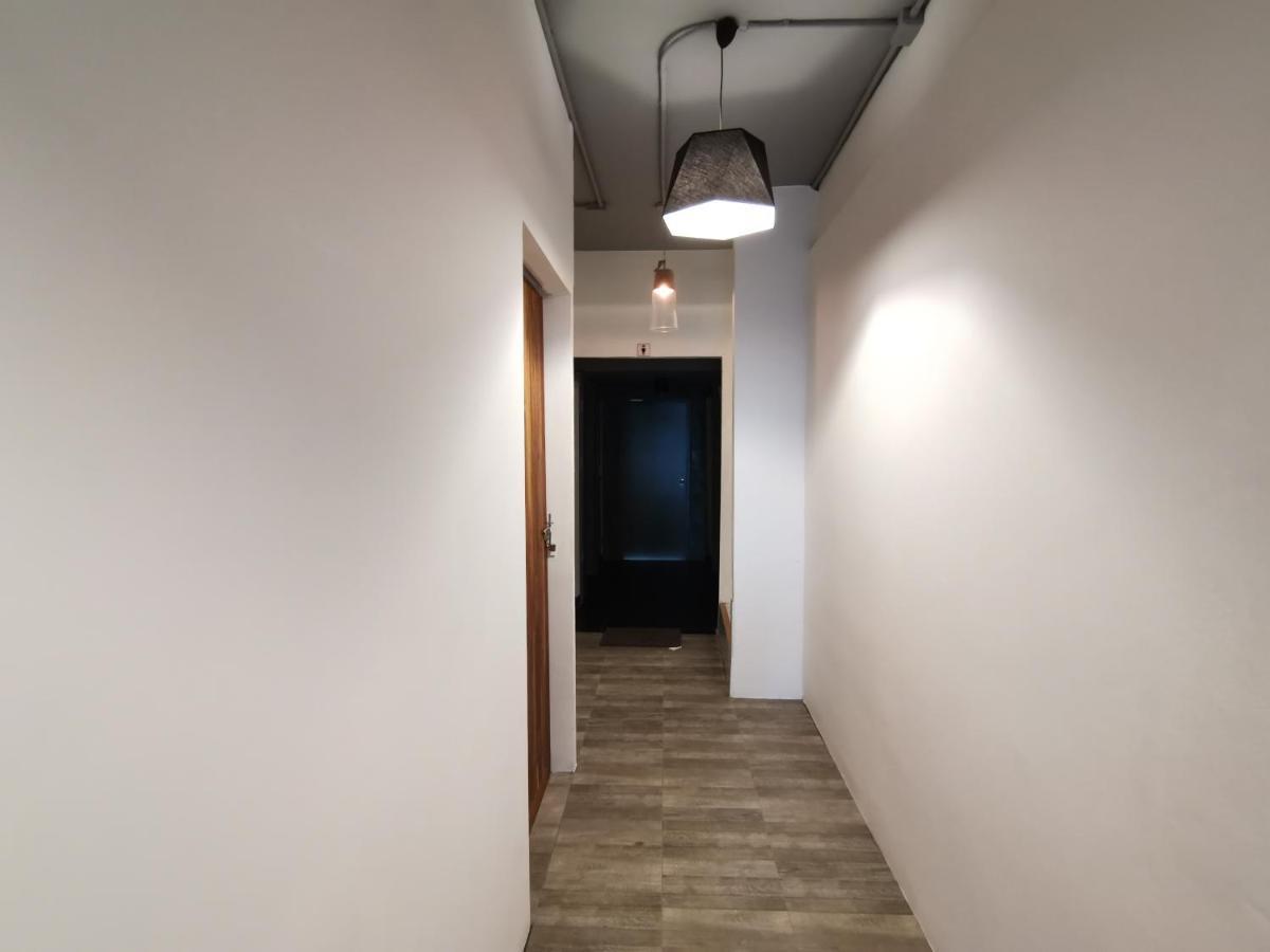 8 Sleeper Street Guesthouse Krabi Bagian luar foto