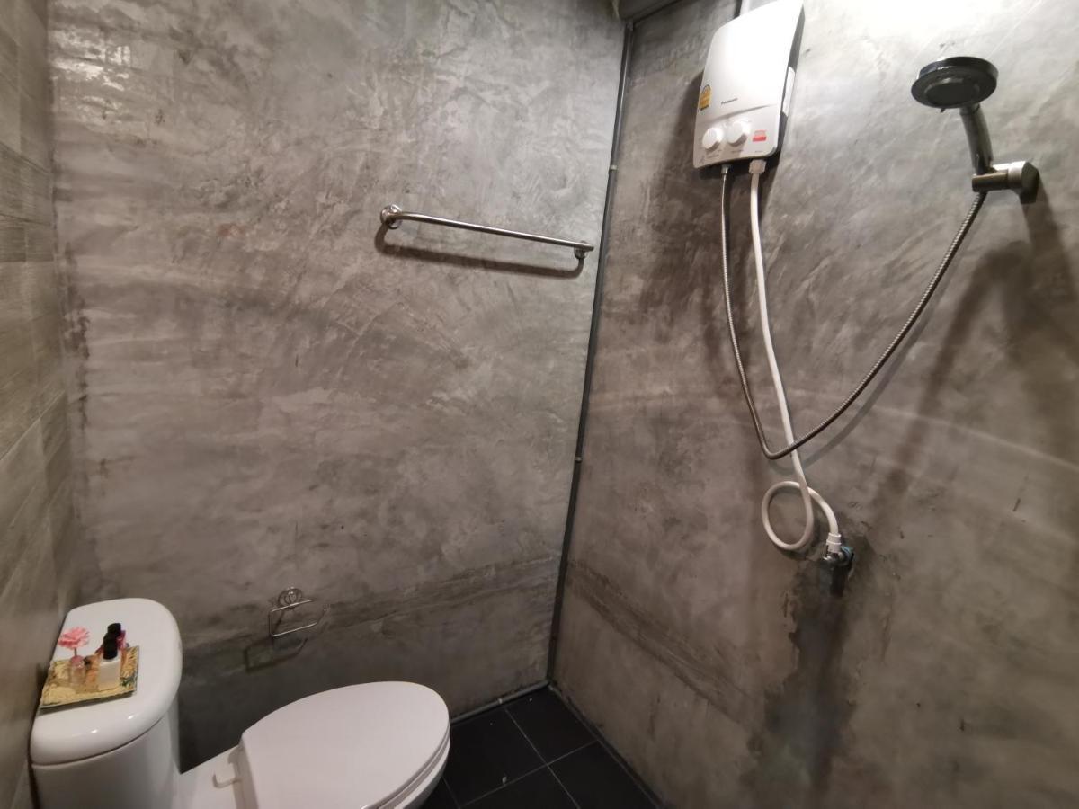 8 Sleeper Street Guesthouse Krabi Bagian luar foto